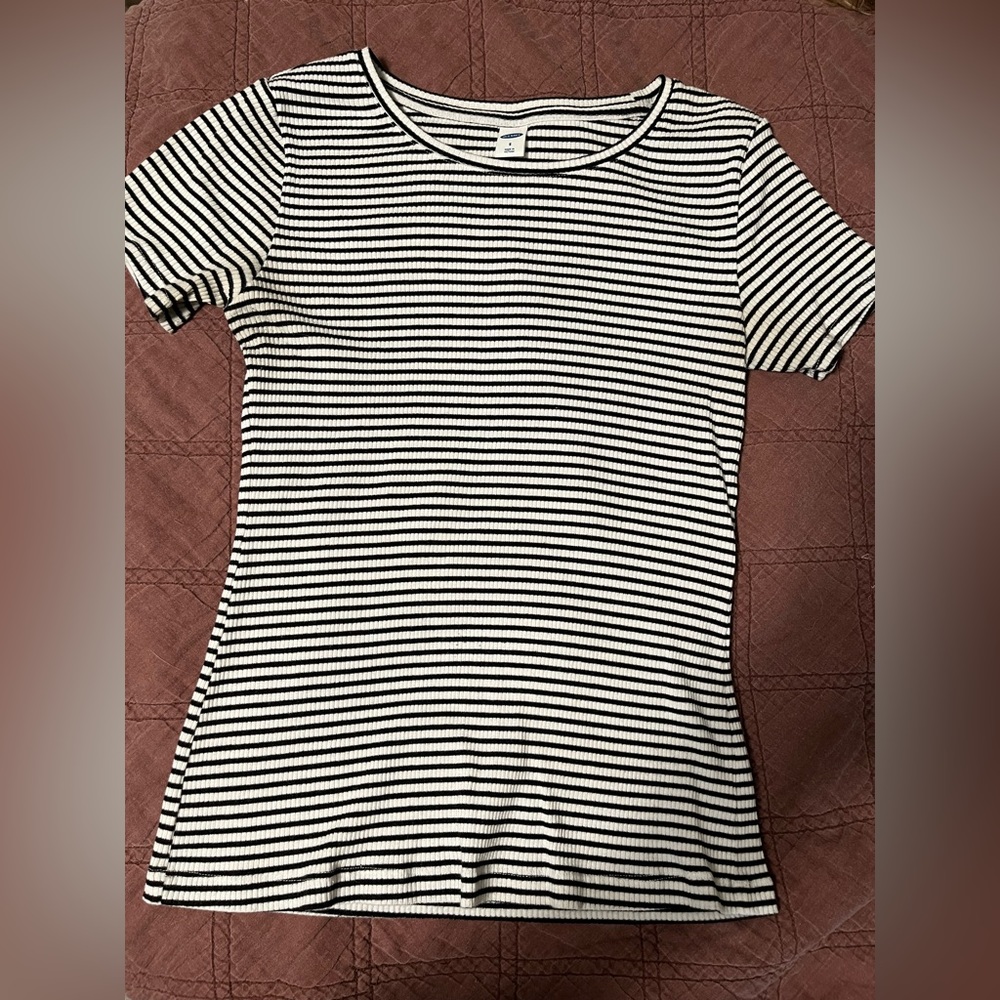 Old Navy ribbed short sleeve shirt